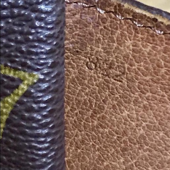 Louis Vuitton
Marceau Brown Monogram Shoulder Bag - Picture 11 of 16